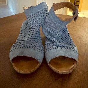 Bueno Udo Light Blue Perforated Cutout Leather Heeled Sandal - Women's Euro 38